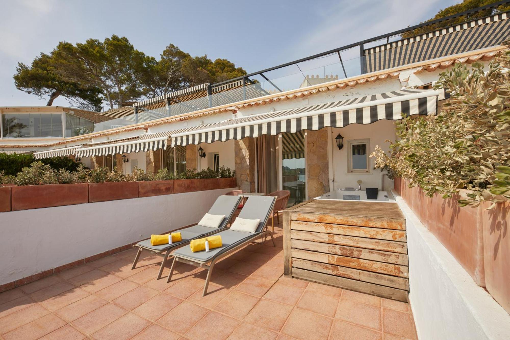 Secrets Mallorca Villamil Resort & Spa - Adults Only Peguera Ngoại thất bức ảnh Terrace of a suite