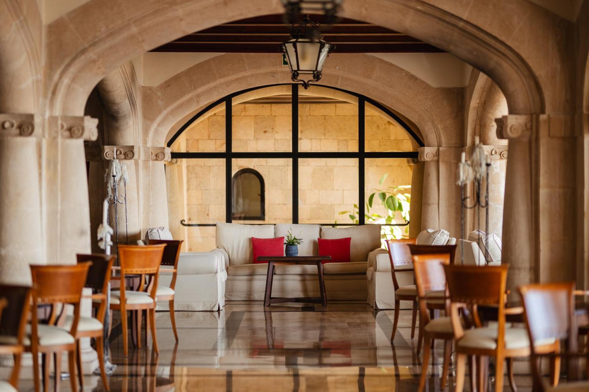Secrets Mallorca Villamil Resort & Spa - Adults Only Peguera Ngoại thất bức ảnh The lobby of the hotel