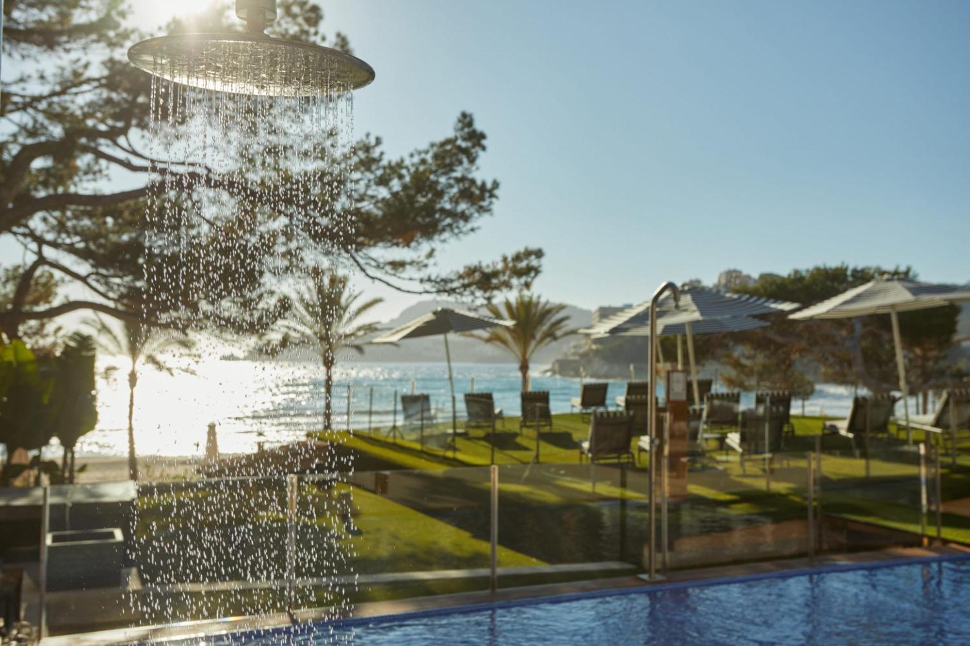 Secrets Mallorca Villamil Resort & Spa - Adults Only Peguera Ngoại thất bức ảnh The pool at the hotel