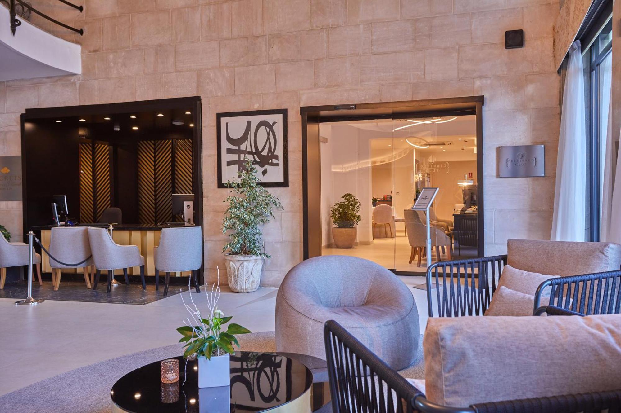 Secrets Mallorca Villamil Resort & Spa - Adults Only Peguera Ngoại thất bức ảnh The lobby of the hotel